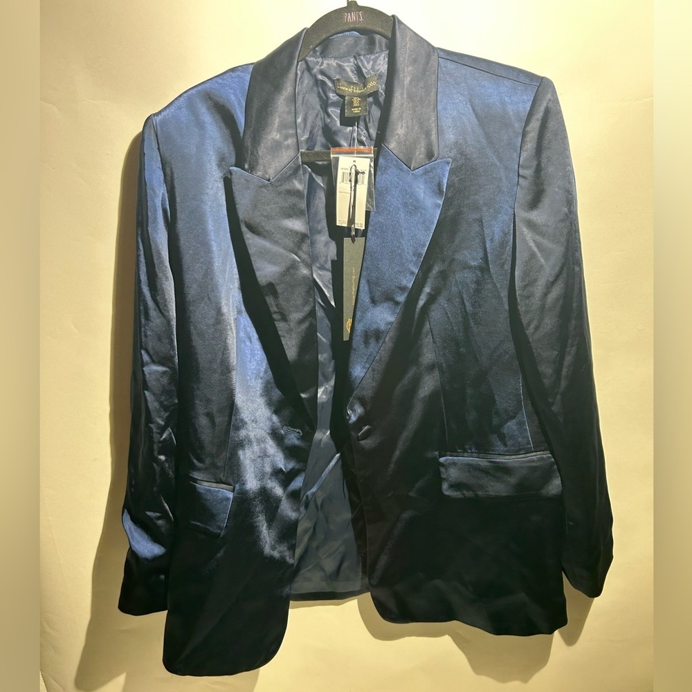 Woman’s Large Shiny Blue Blazer